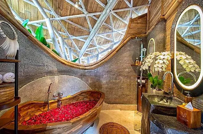 Ulaman Eco Luxury Hotel